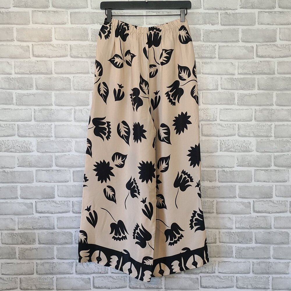 Q2 Made in Italy Cream Floral Wide Leg Flowy Pants Coastal Quiet Luxury Womens M
